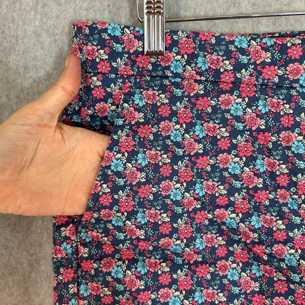 Brooks Brothers Womens Shorts Blue Pink Floral Casual Spring Summer Preppy Sz 8 - Picture 2 of 13